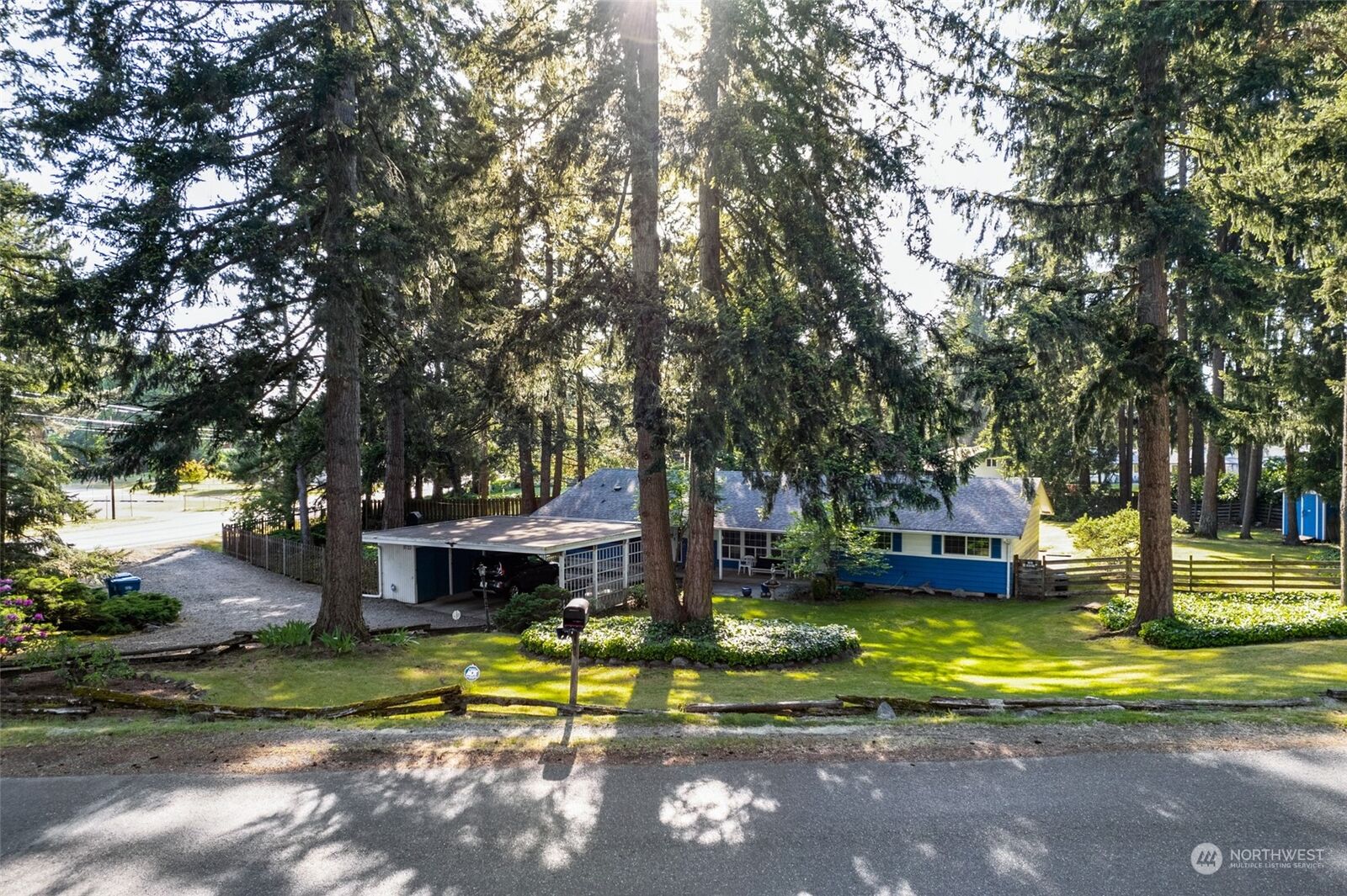 Property Photo: 9723 128th Street E WA 98373