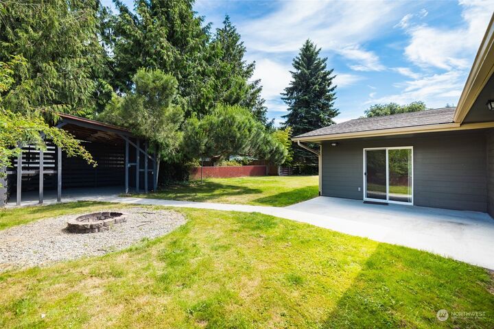 Property Photo: 1727 Sunset Drive WA 98233