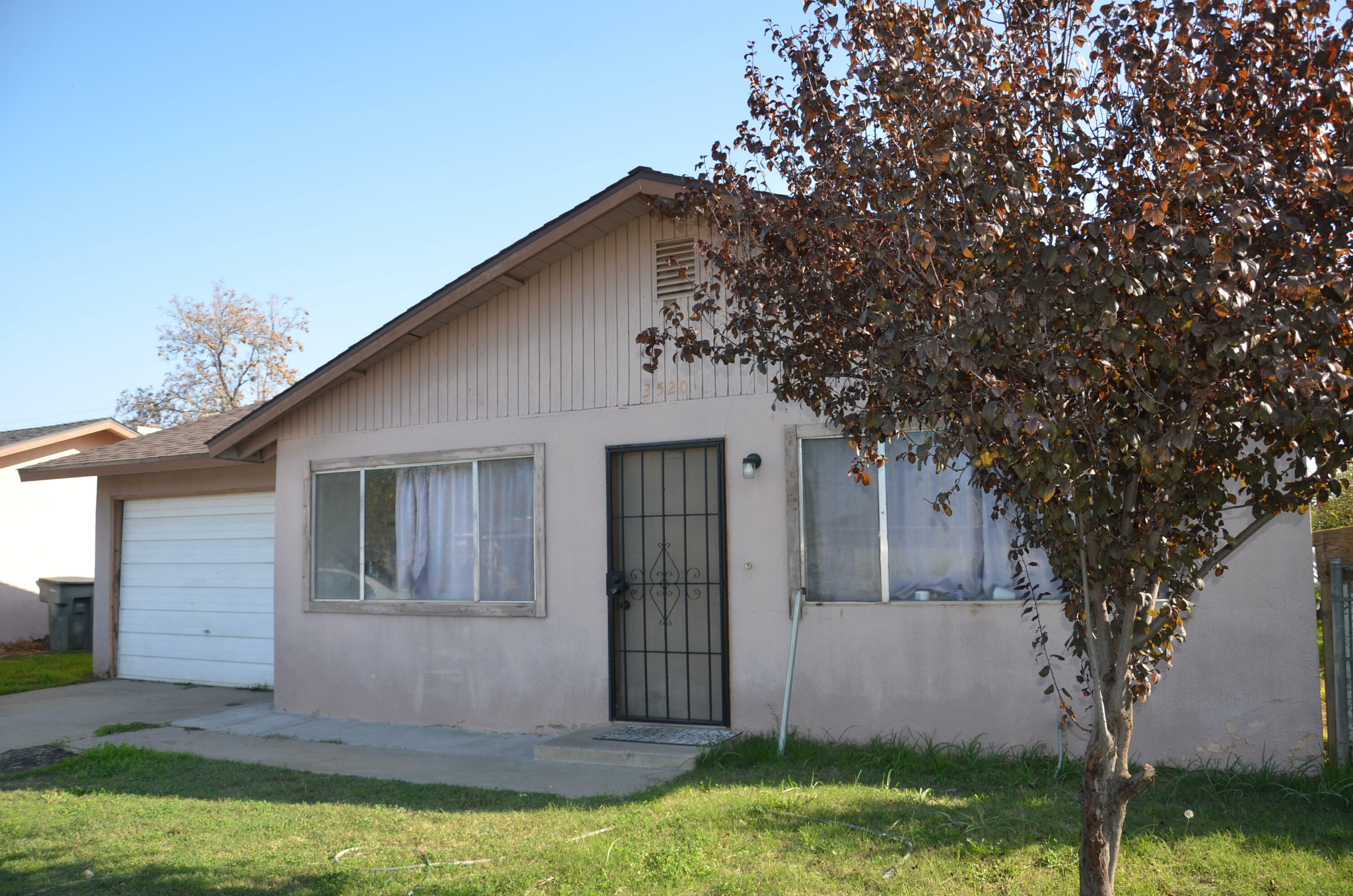 Property Photo:  3520 N Claremont Avenue  CA 93727 