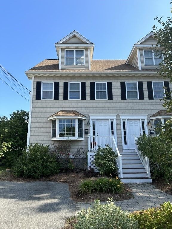 Property Photo:  105 Vernon St 2  MA 02453 