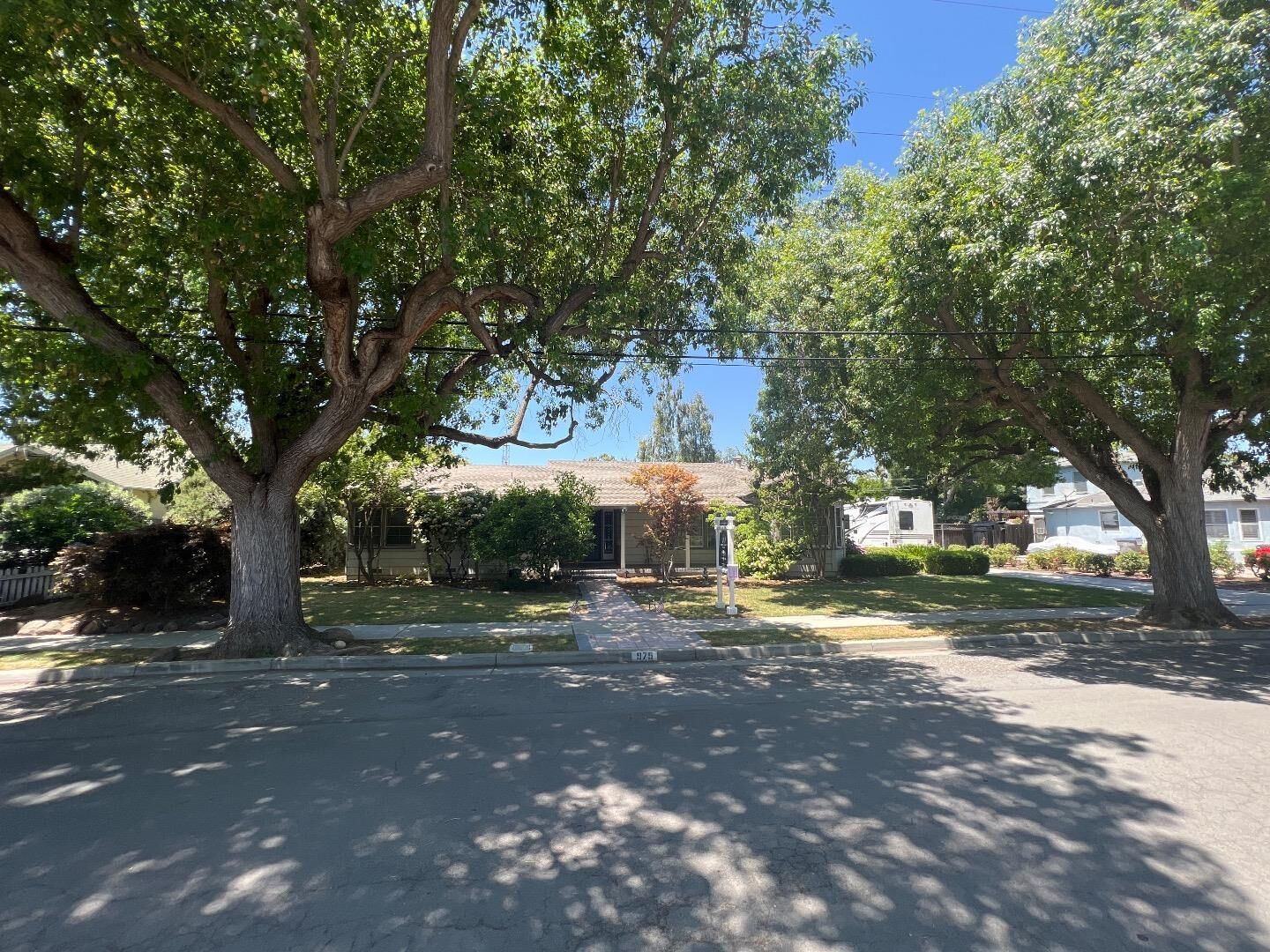 Property Photo:  975 Louise Avenue  CA 95125 