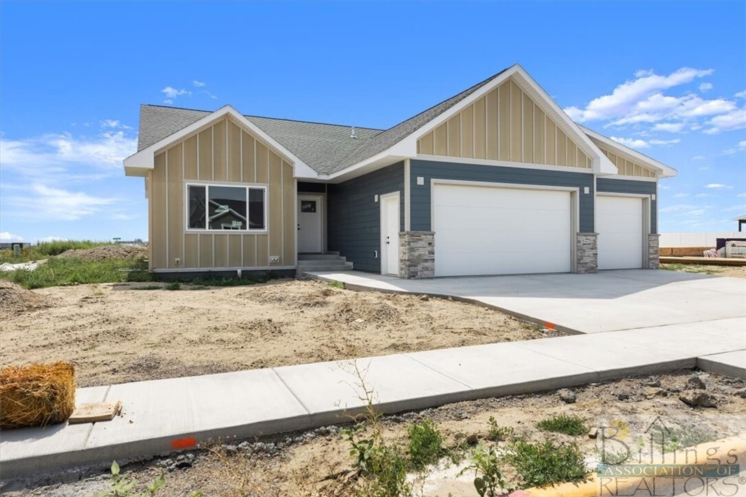 Property Photo: 5304 Dovetail Ave MT 59106