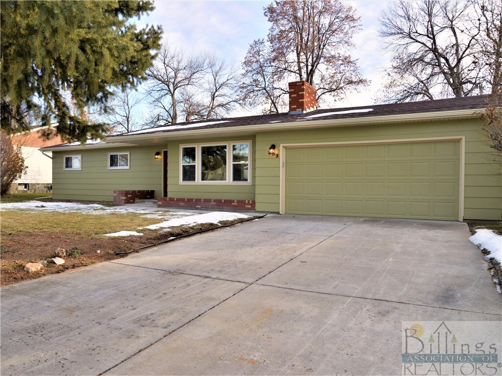 Property Photo: 902 Mossman Drive MT 59105