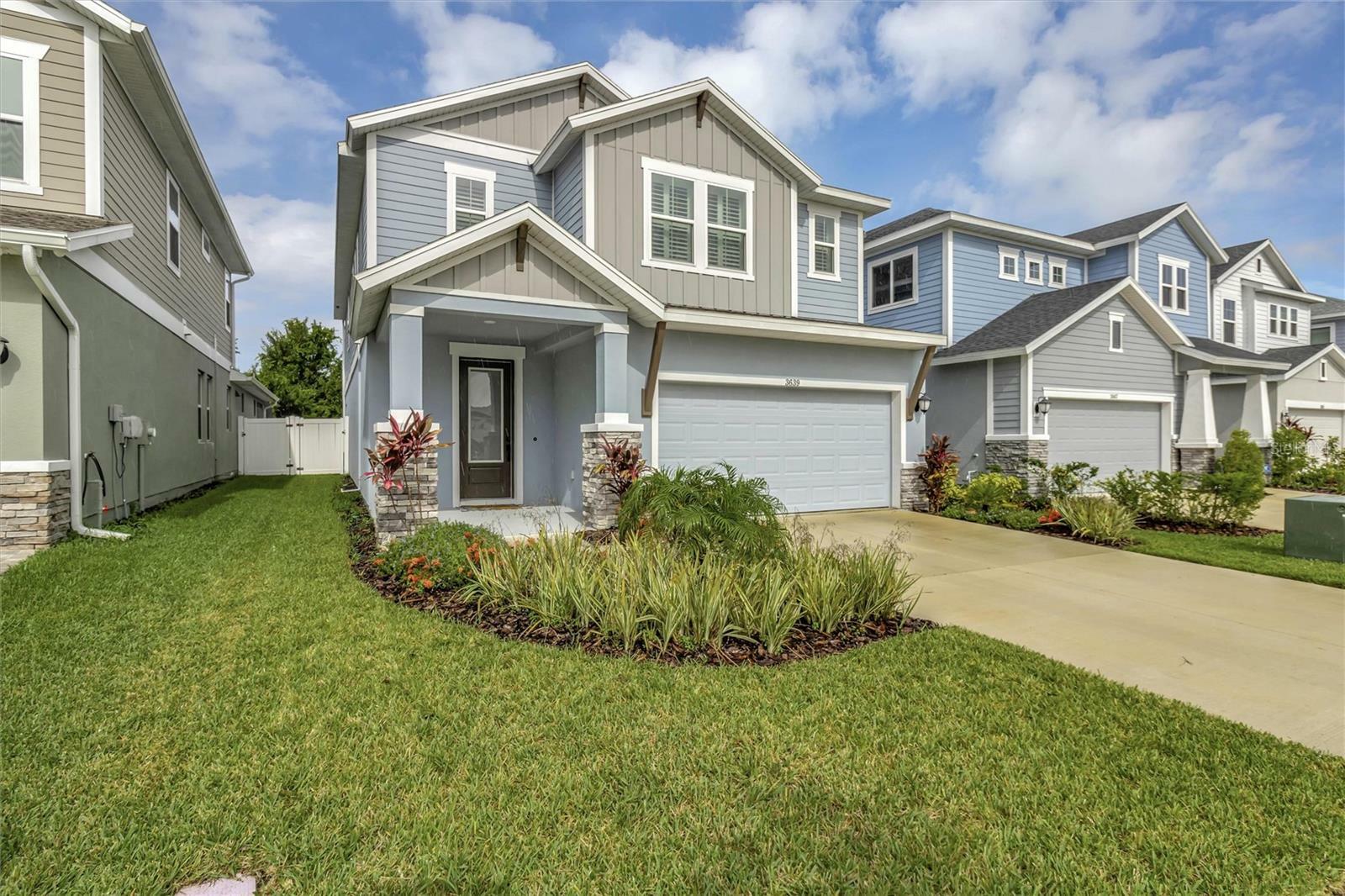 Property Photo:  3639 Front Park Drive  FL 33543 