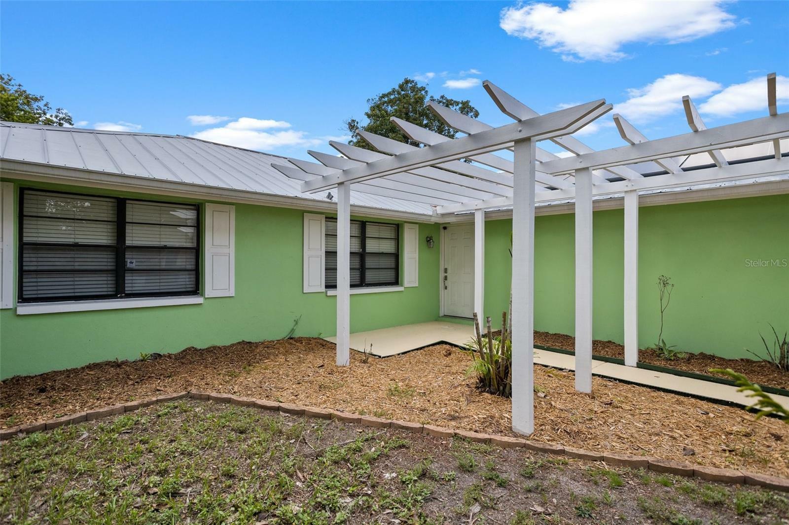 Property Photo: 1219 Waterbury Loop FL 33559