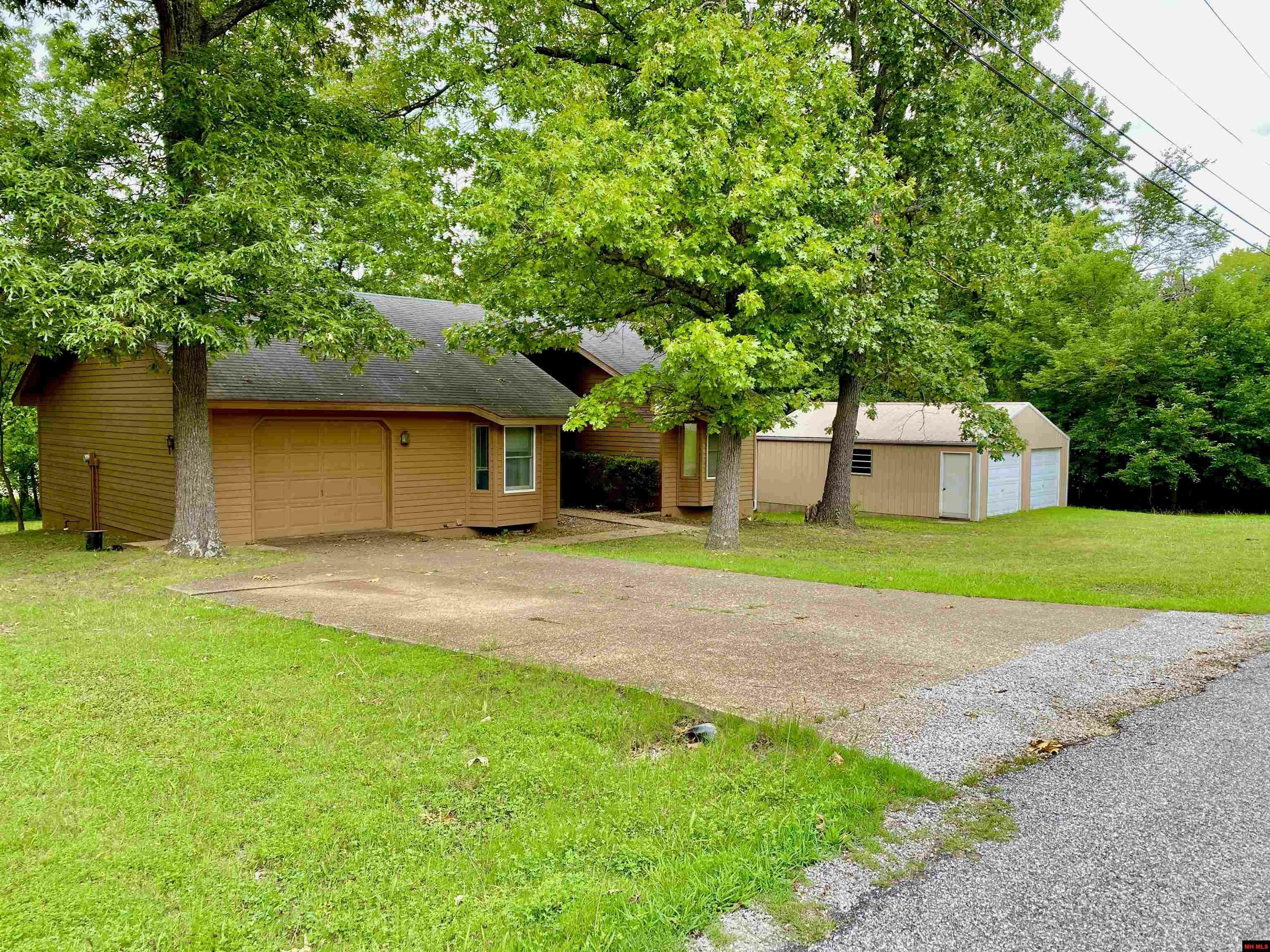 Property Photo:  112 Finch Drive  AR 72653 
