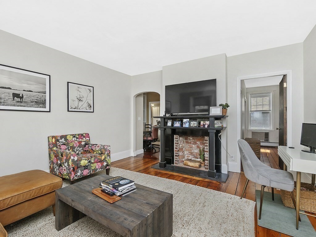 Property Photo:  15 Park Street 1  MA 02129 