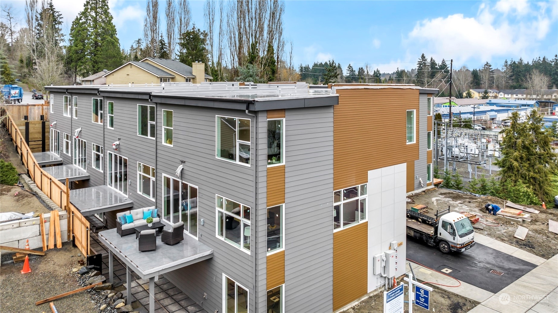 Property Photo: 6716 NE 185th Street 3 WA 98028