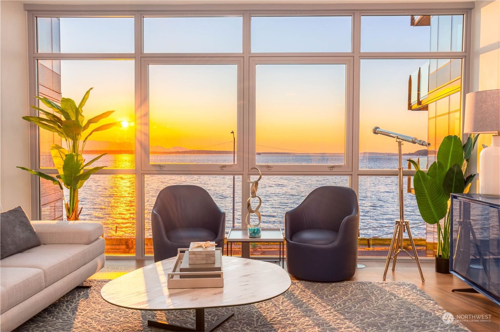 Home for sale in Seattle 1250 Alki Avenue SW 5D, Seattle, WA 98116