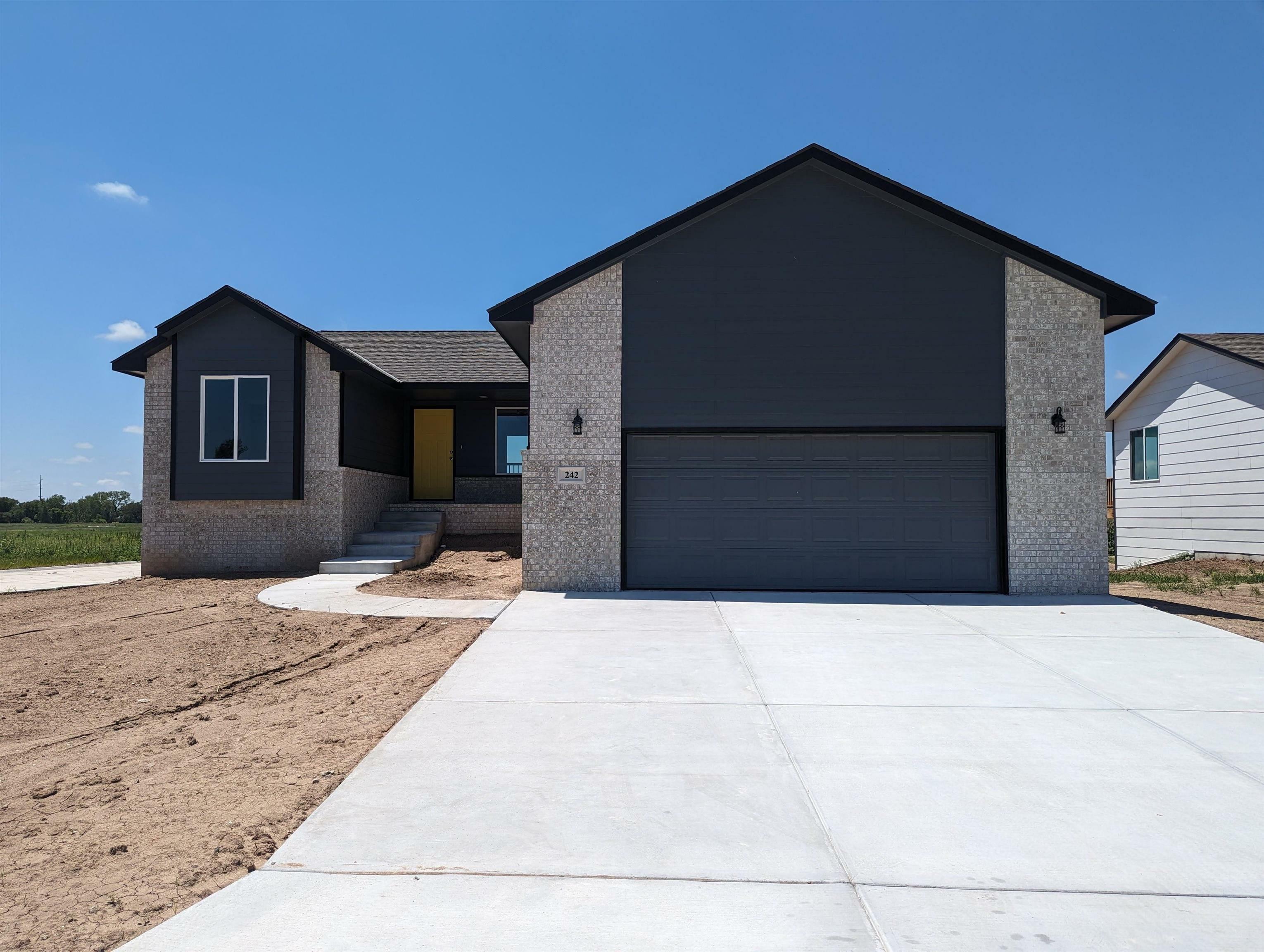 Property Photo:  242 Summer Ct  KS 67114 