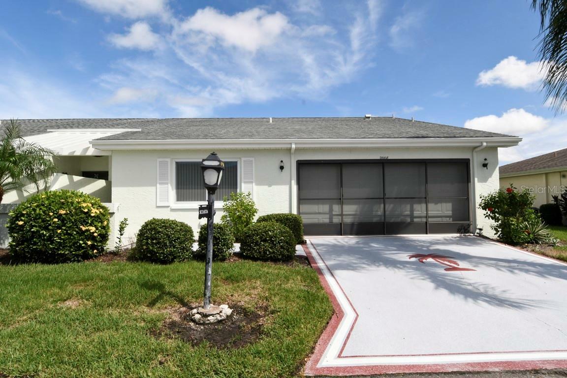 Property Photo:  2008 Hereford Drive  FL 33573 