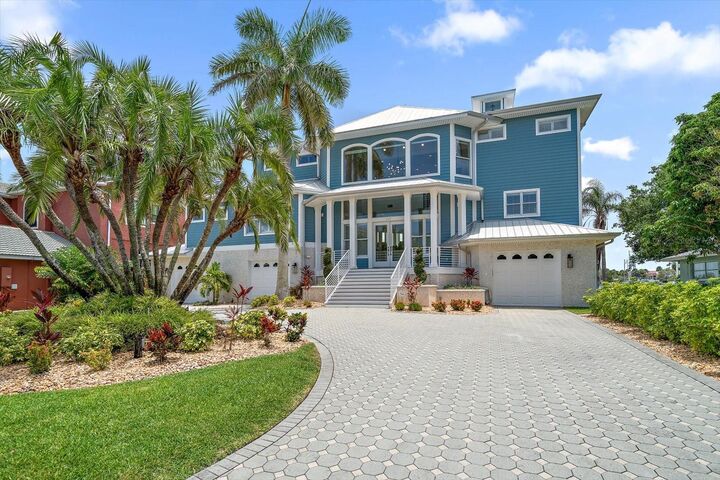 Property Photo: 277 Bayside Drive FL 33767