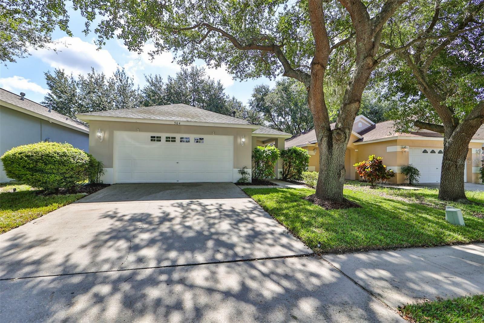 Property Photo:  504 Summer Sails Drive  FL 33594 