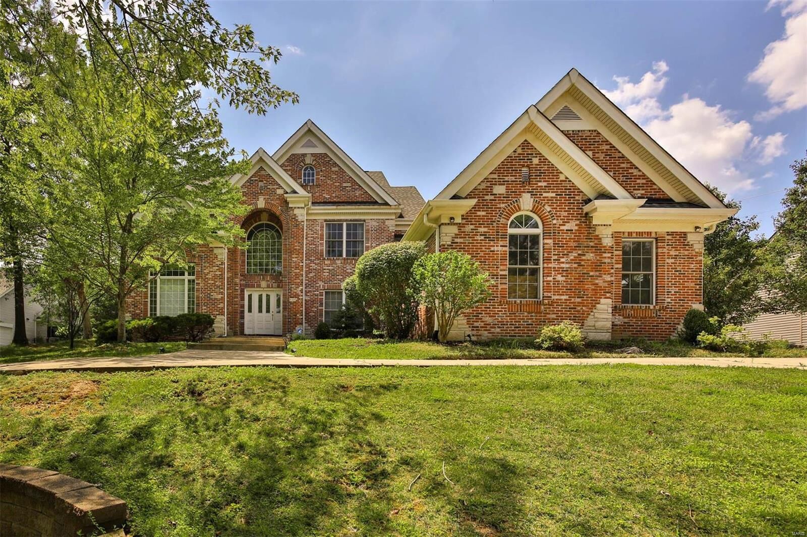 Property Photo: 821 N Spoede Road MO 63141