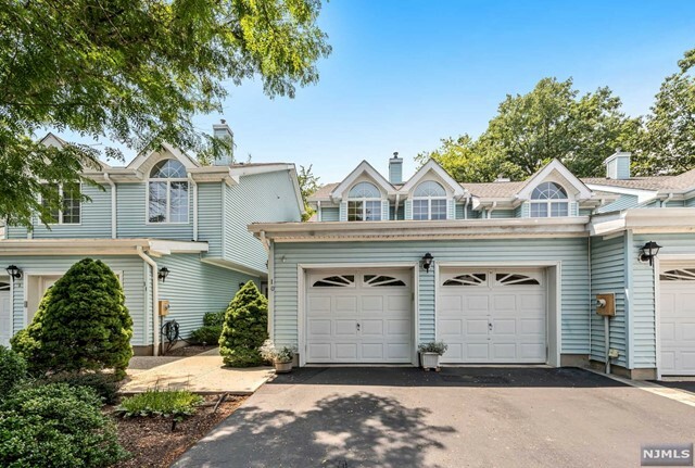 Property Photo: 10 Foxwood Square NJ 07675