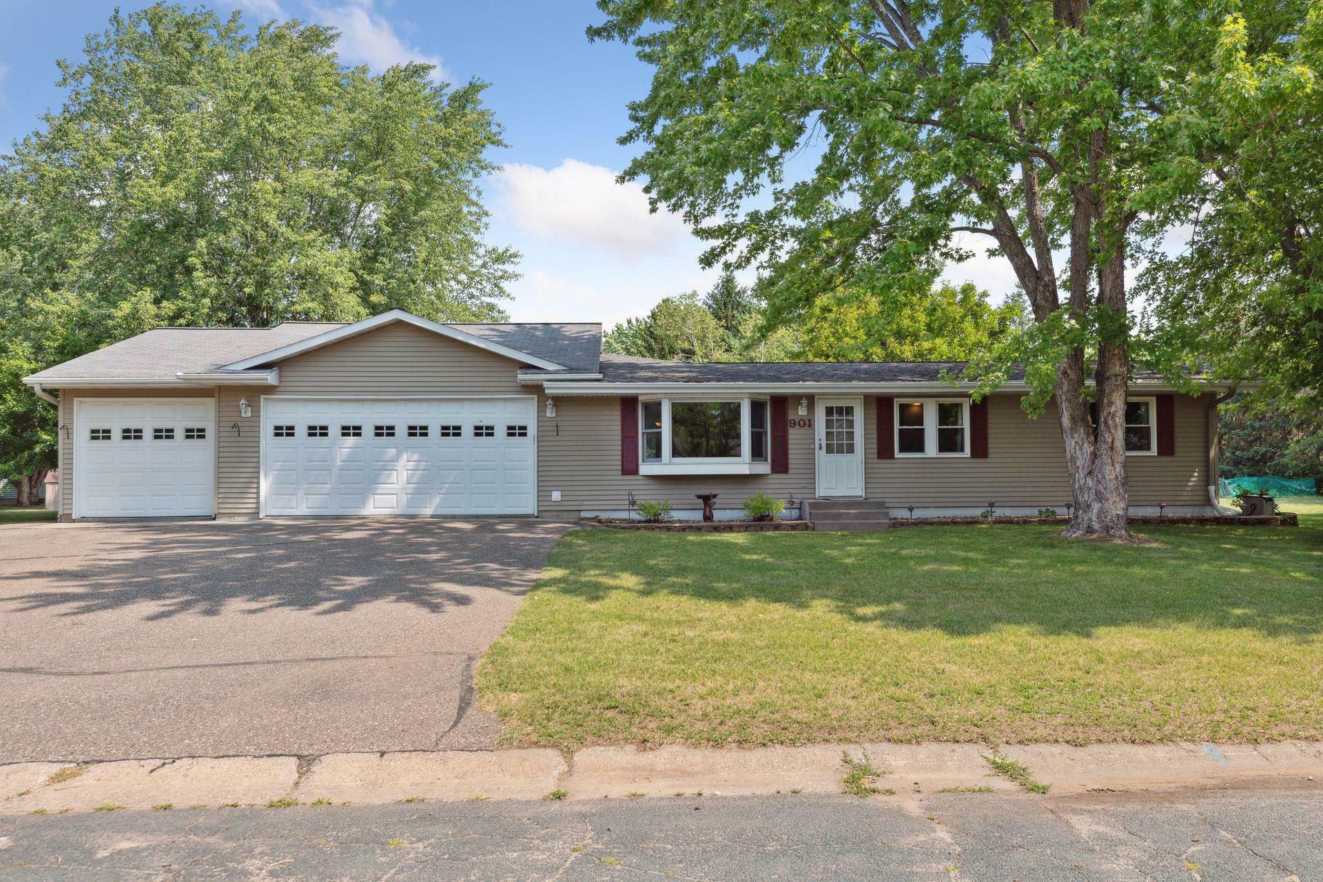 Property Photo: 901 Coleman Drive WI 54017