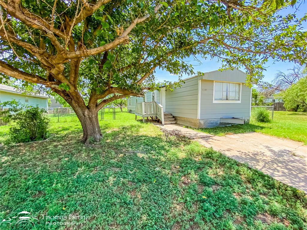 Property Photo:  1301 Plaza Street  TX 79603 