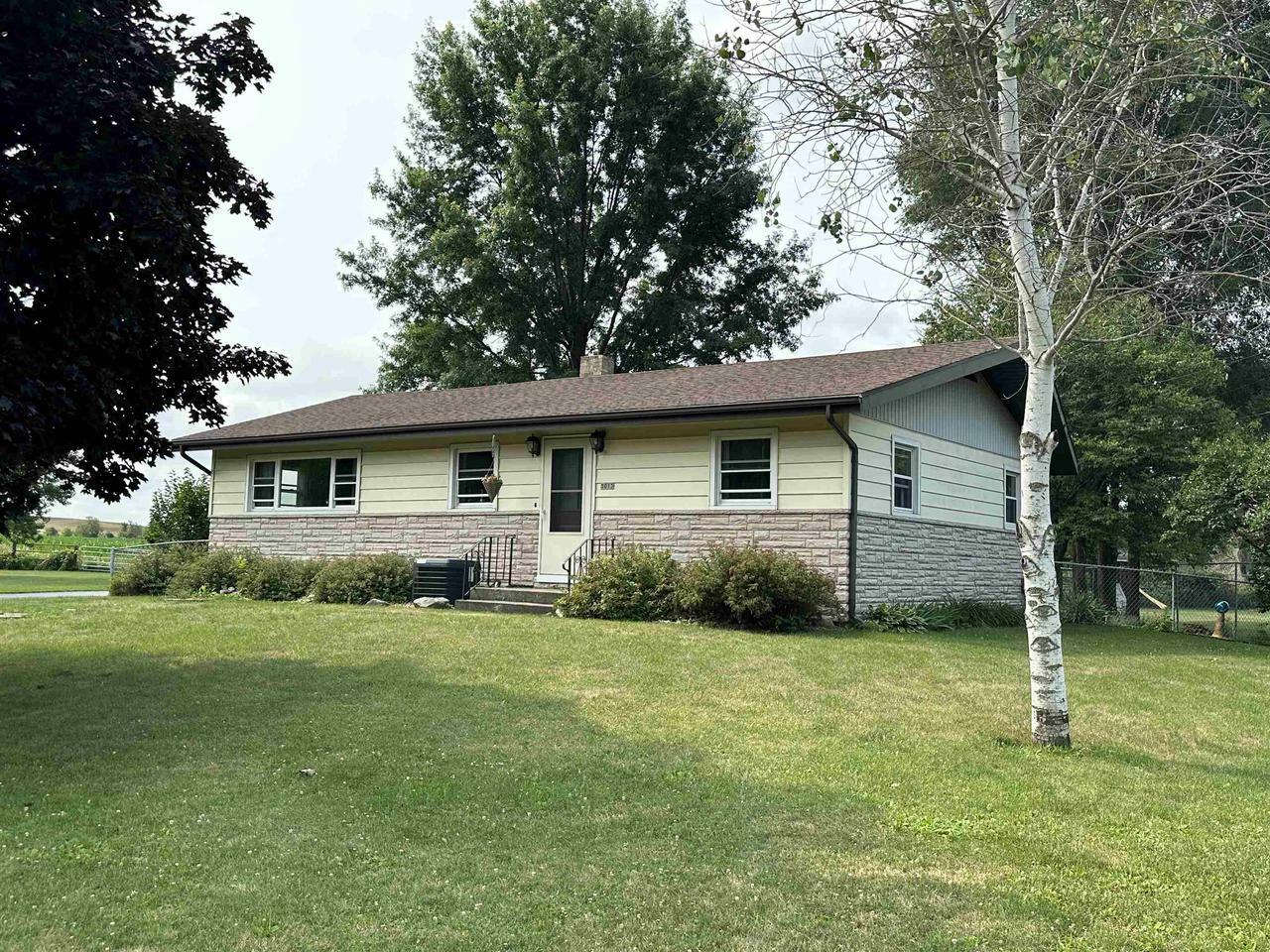 Property Photo:  3013 West Avalon Road  WI 53546 