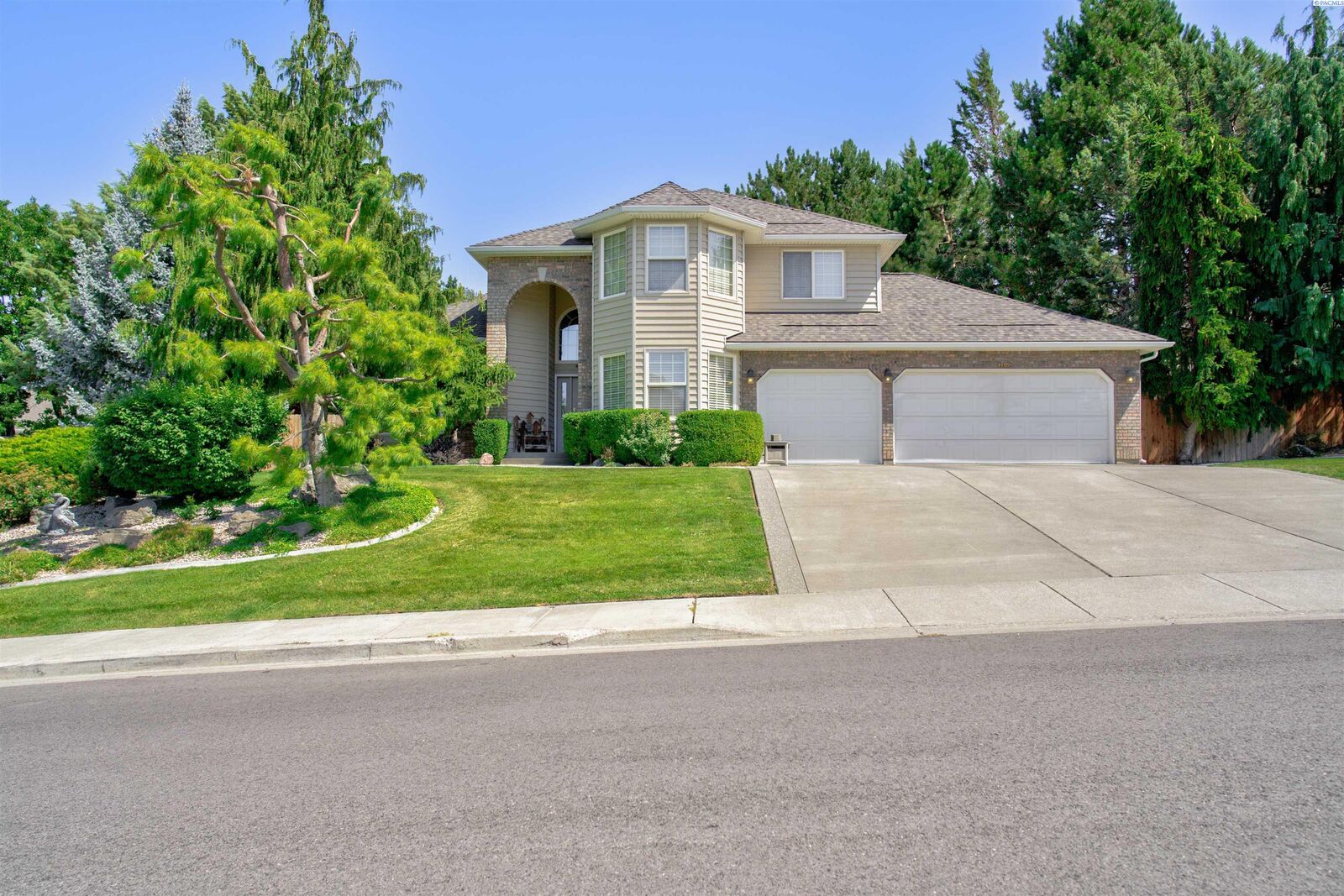 Property Photo: 4109 S Ledbetter St WA 99337