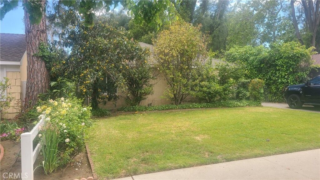 Property Photo: 13614 Emelita Street CA 91401