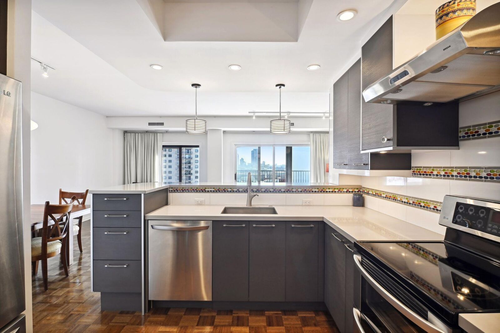 Property Photo:  1235 Yale Place 1108  MN 55403 