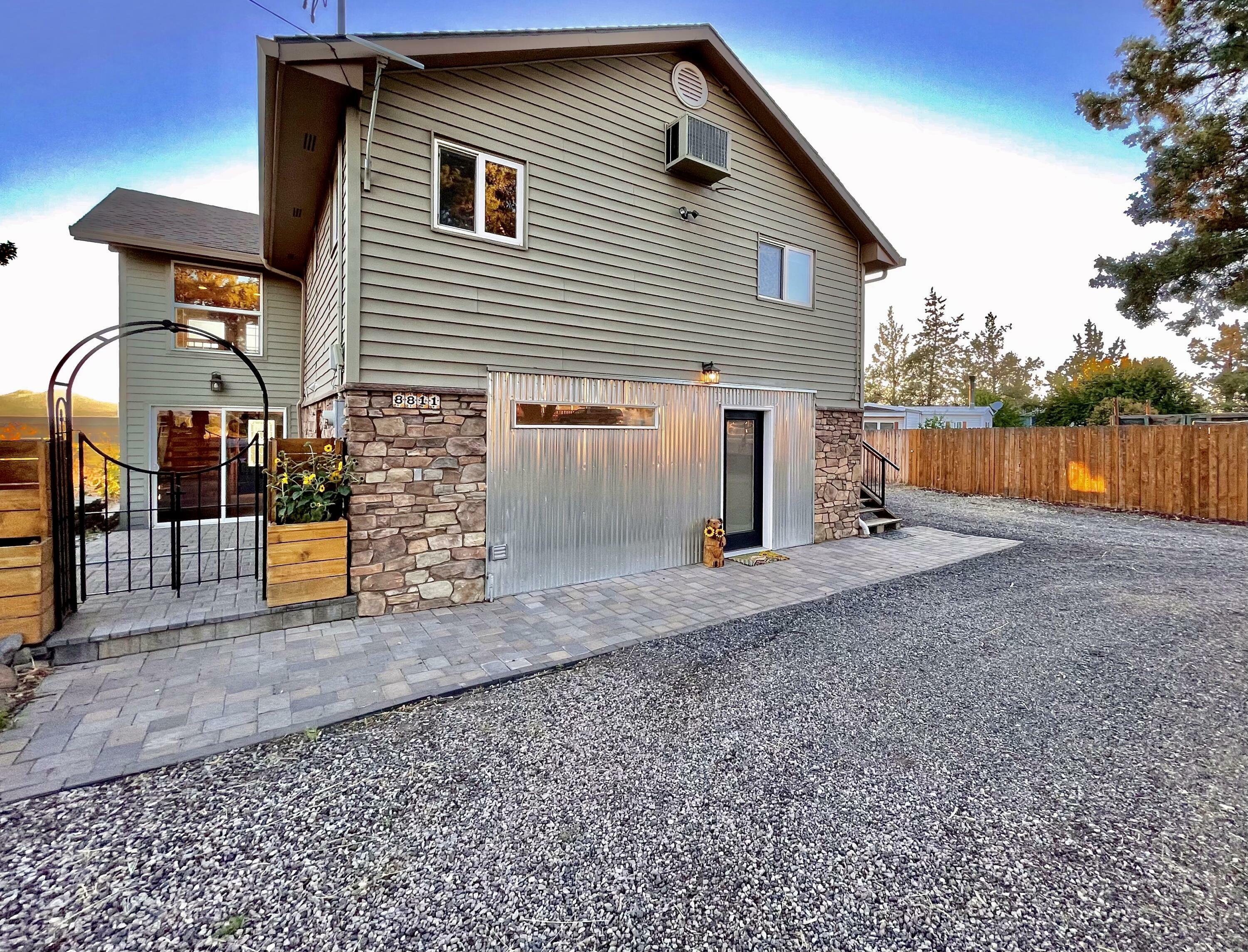 Property Photo: 8811 Forster Drive OR 97760
