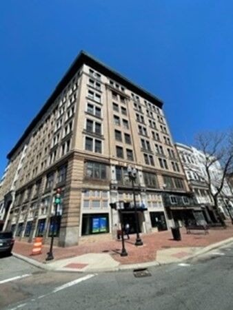 Property Photo:  11 Lawrence St 810  MA 01840 