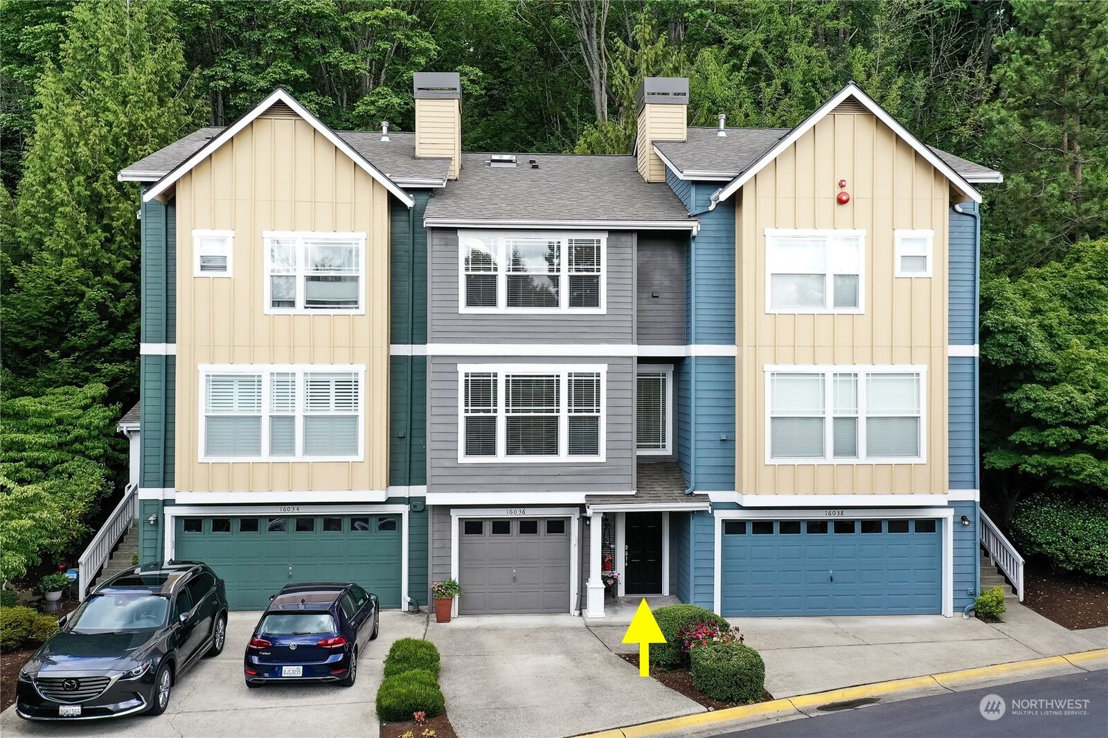 Property Photo:  16036 NE 94th Way 202  WA 98052 