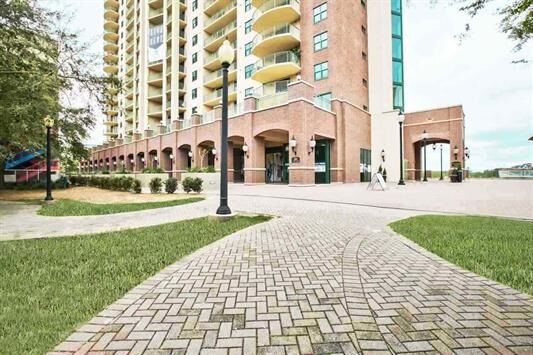 Property Photo:  300 S Duval Street 1811  FL 32301 