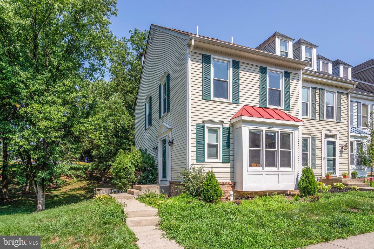 Property Photo: 8498 Laurel Oak Drive VA 22153