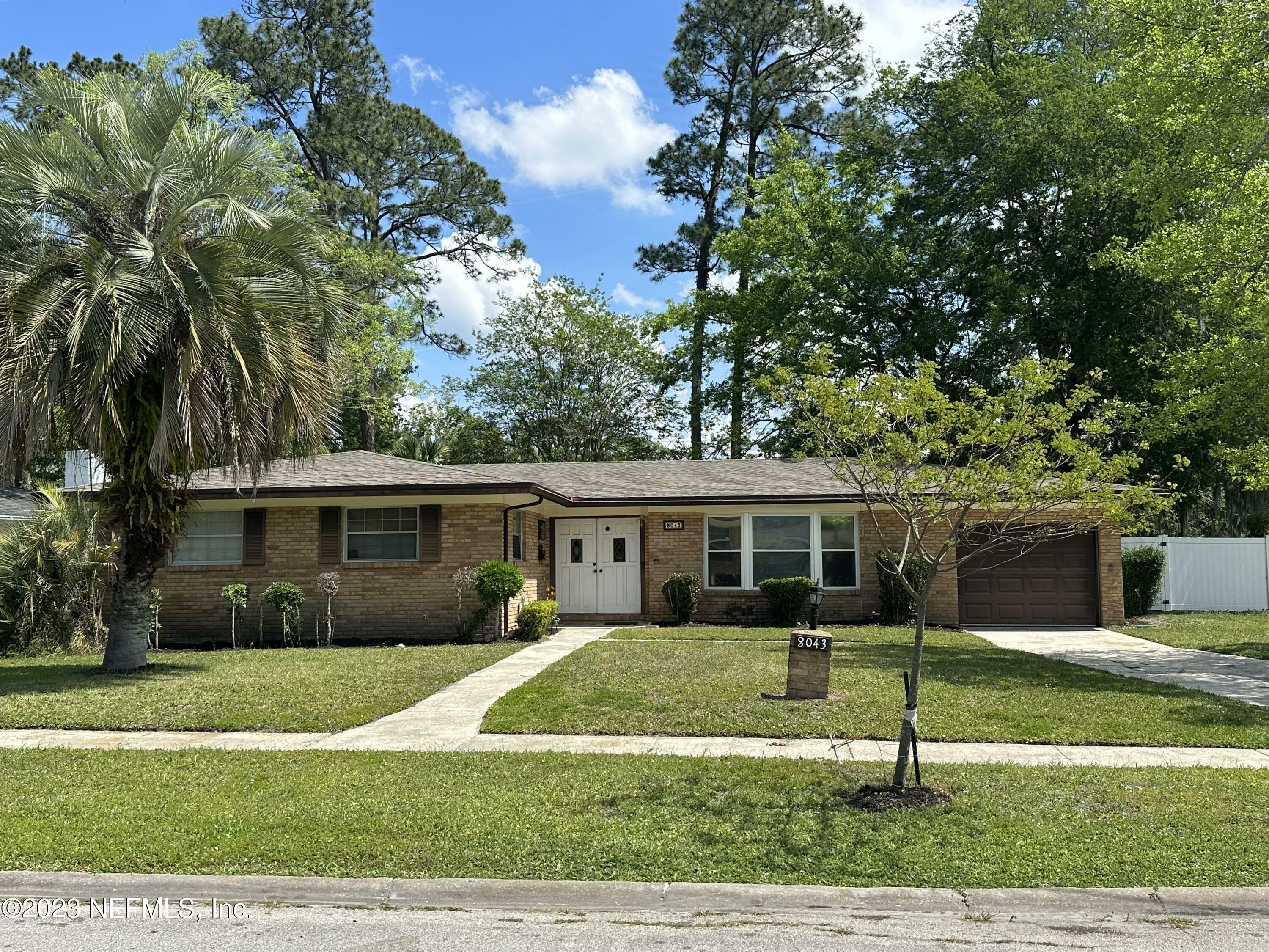 Property Photo:  8043 Mendoza Drive  FL 32217 