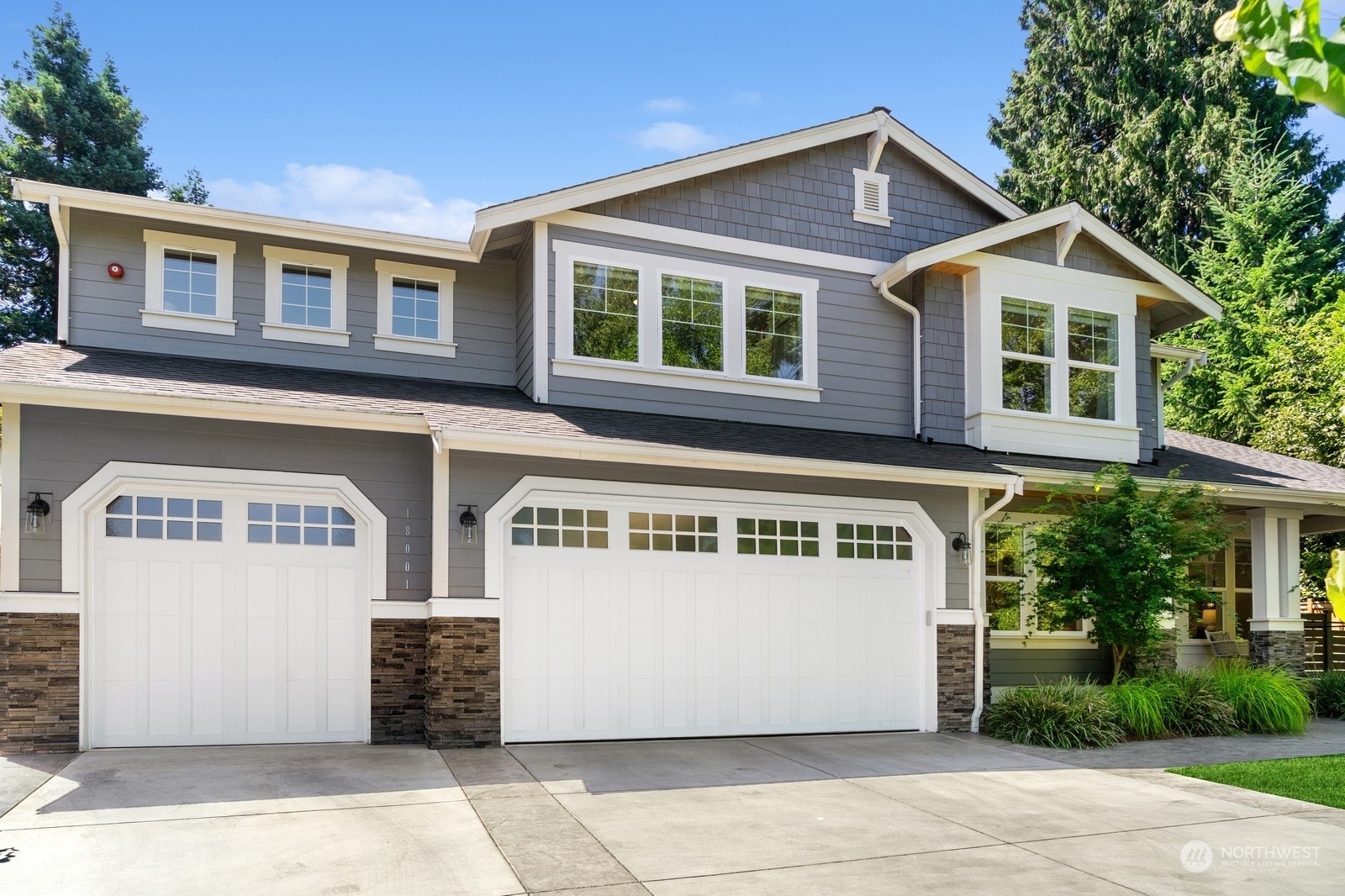 Property Photo: 18001 6th Place SW WA 98166