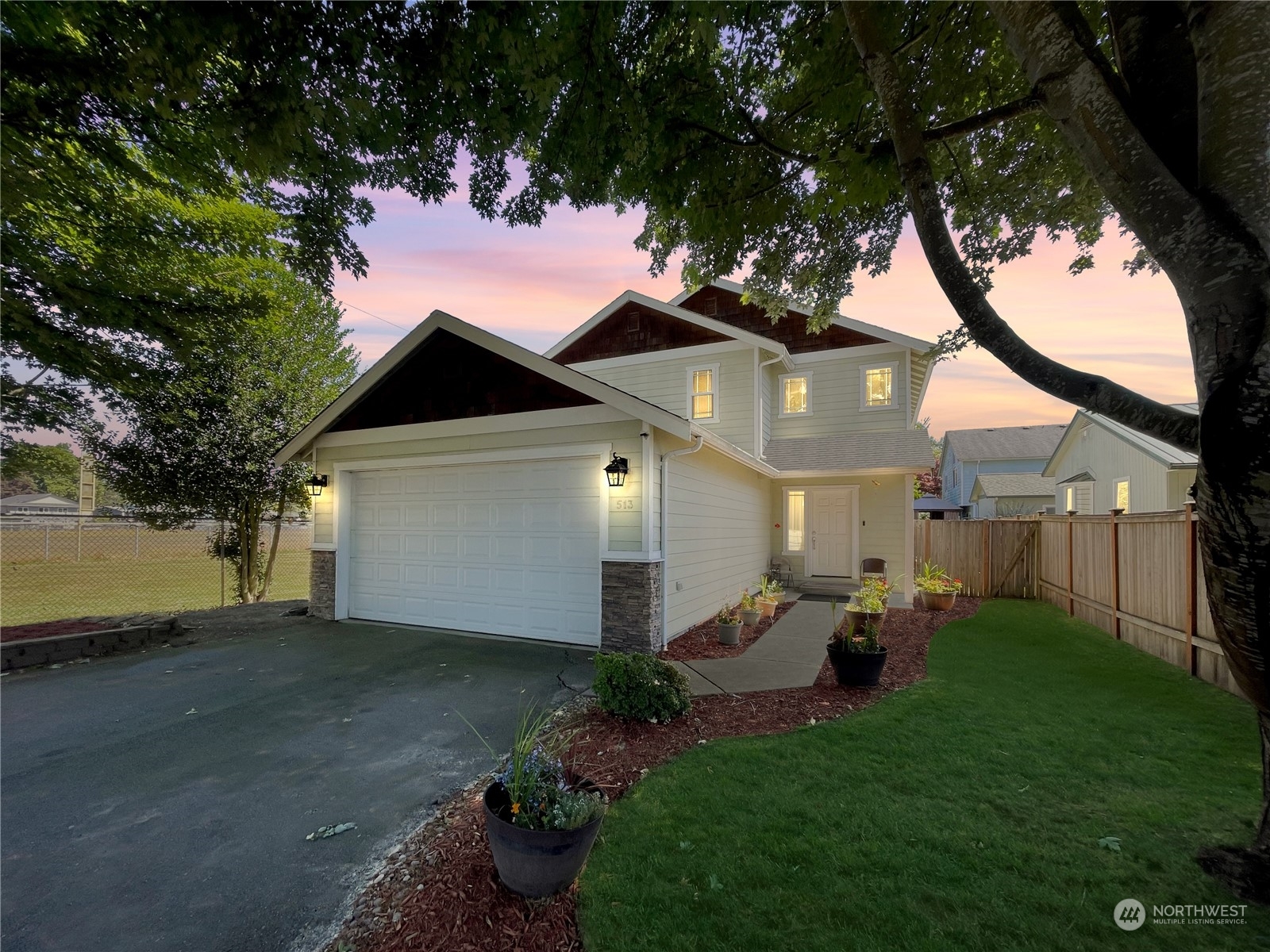 Property Photo: 513 W Columbia Street WA 98272
