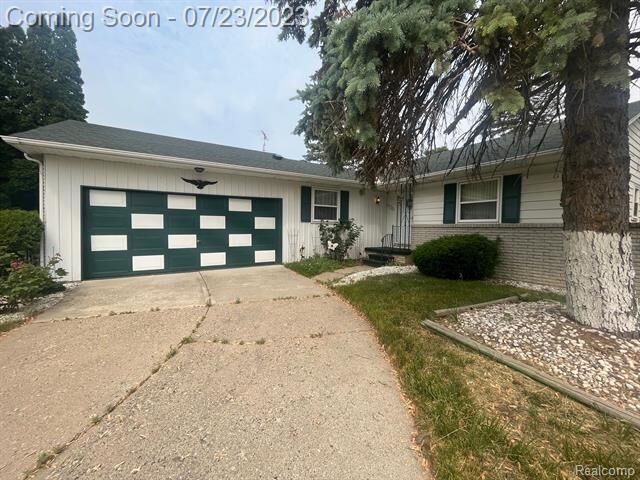 Property Photo:  3320 Timberview Street  MI 48532 