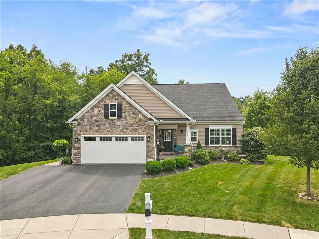 Property Photo:  112 Brook Side Drive  PA 15026 