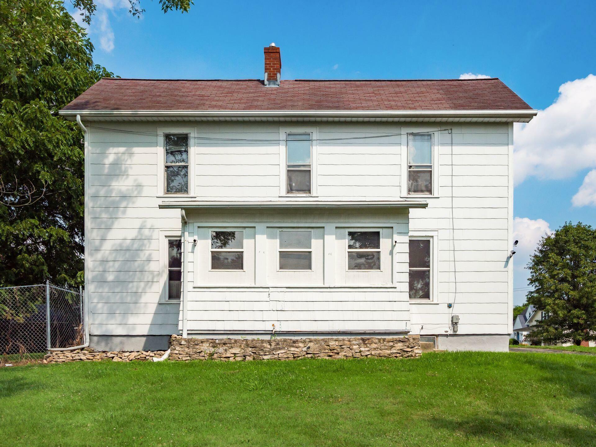 Property Photo:  100 Colton Road  OH 43207 