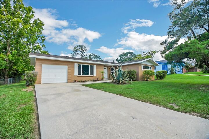 Property Photo:  10 Clear Lane  FL 34472 
