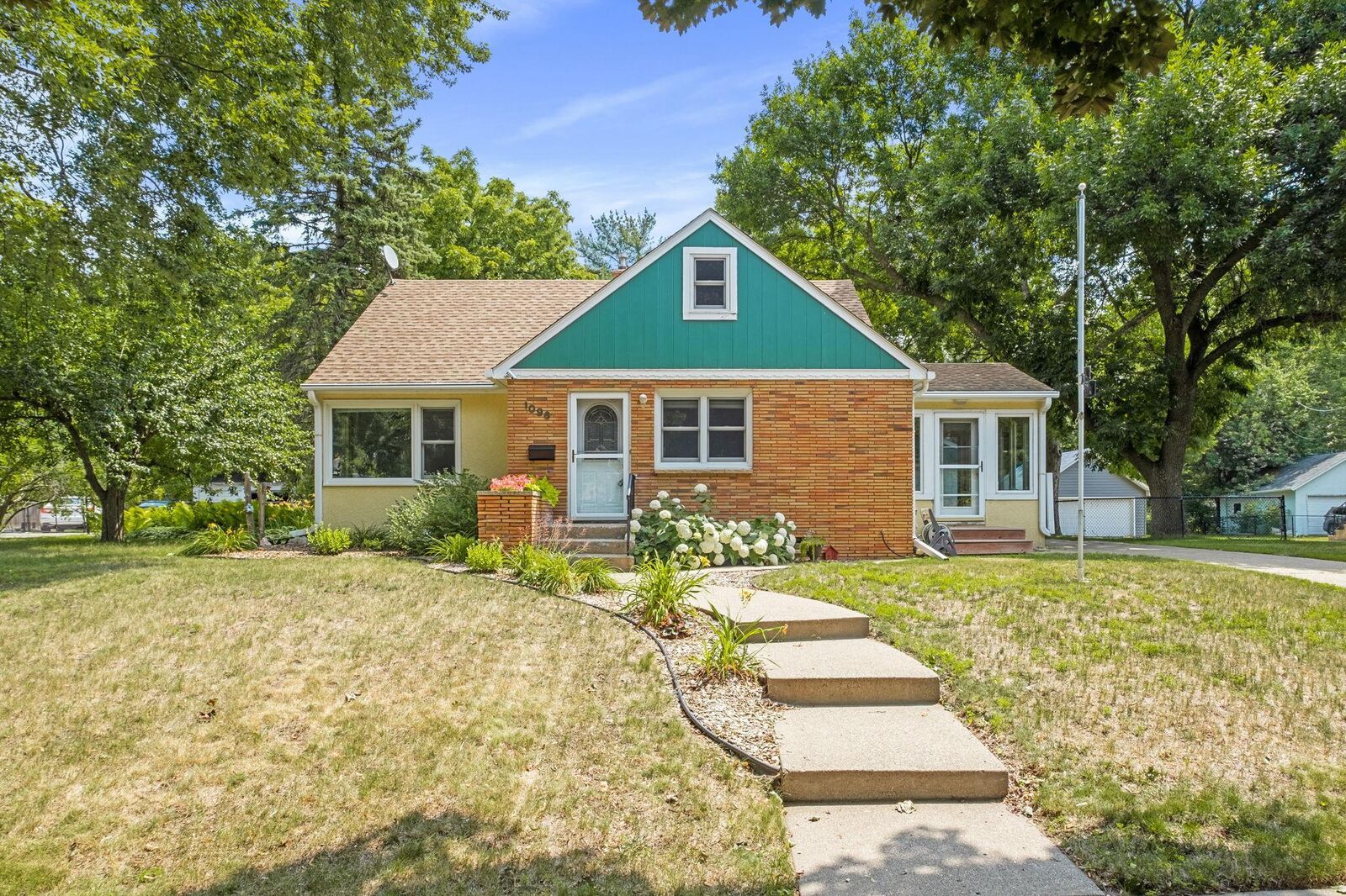 Property Photo:  1096 Hall Avenue  MN 55118 