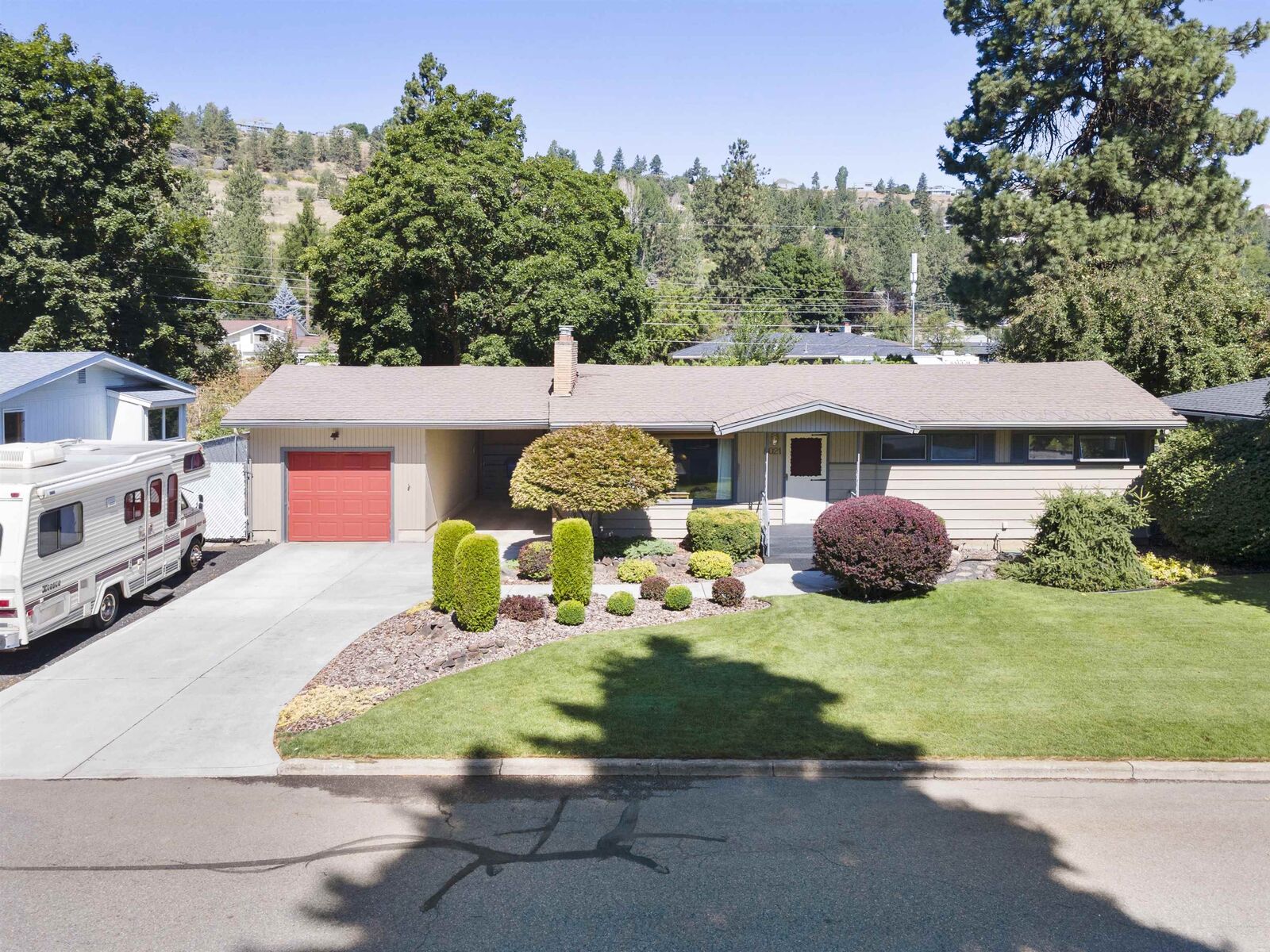 Home for sale in Spokane 8021 N Hughes Dr, Spokane, WA 99208