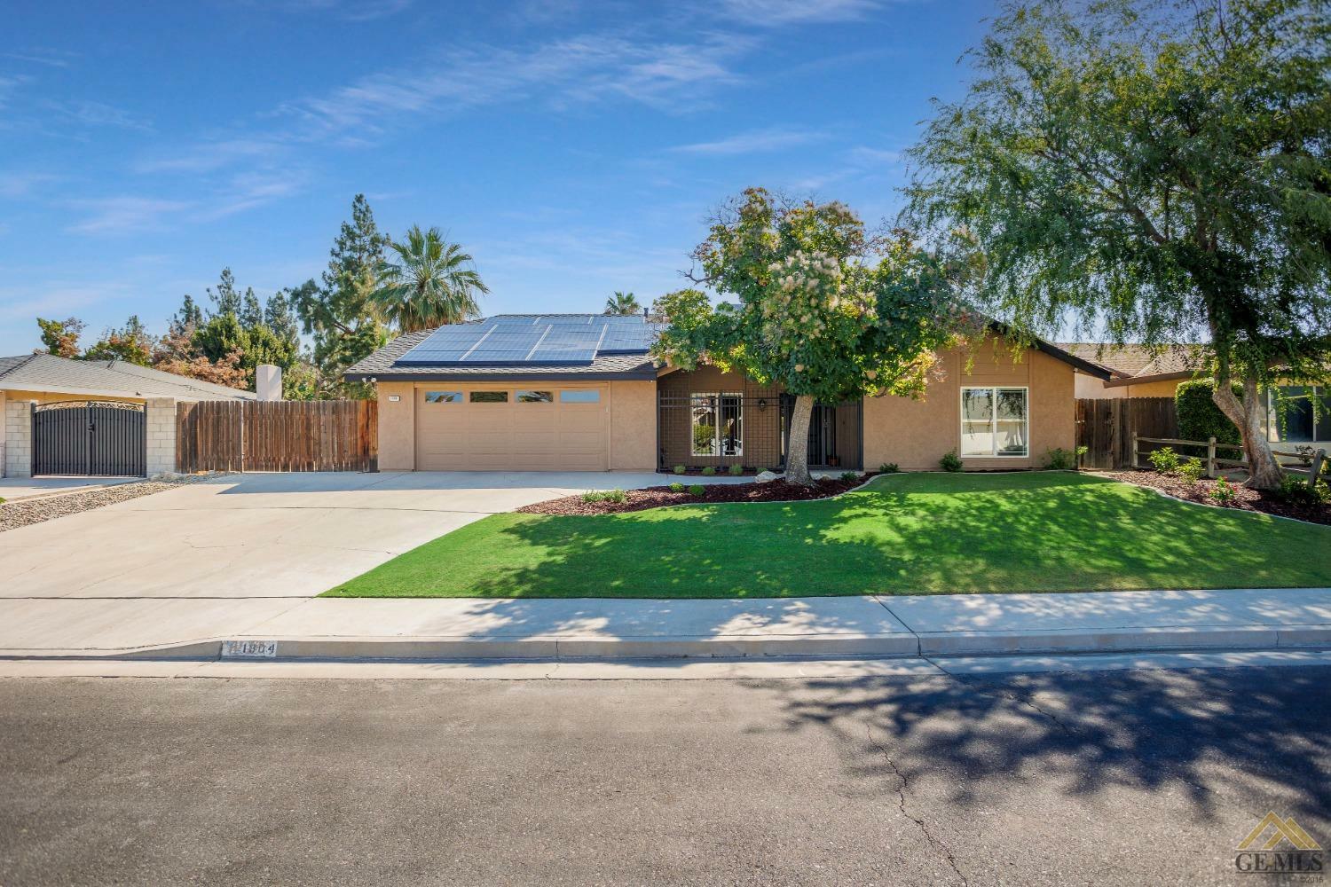 Property Photo:  1804 Midvale Court  CA 93309 