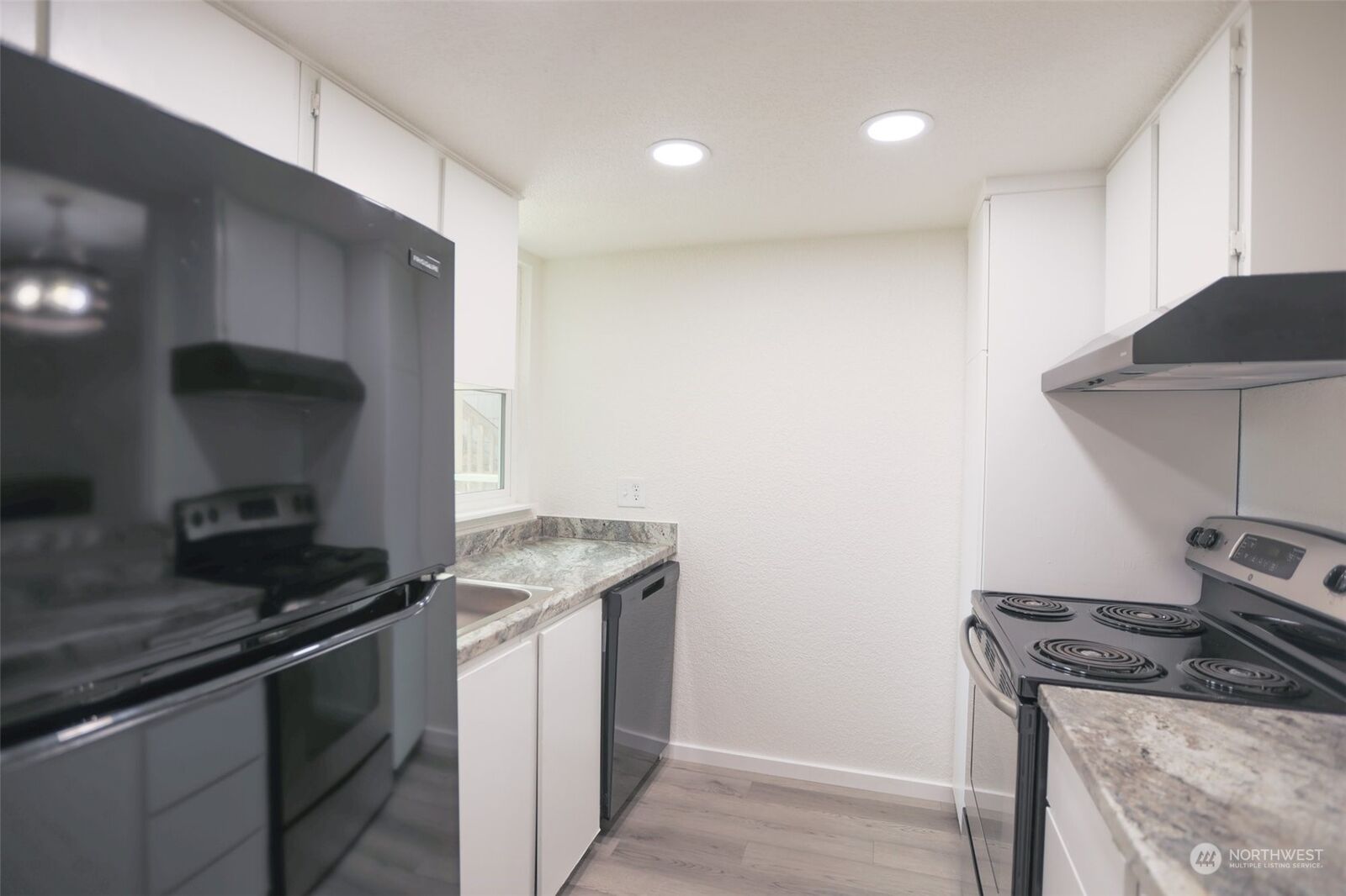 Property Photo: 33016 17th Pl S B203 WA 98003