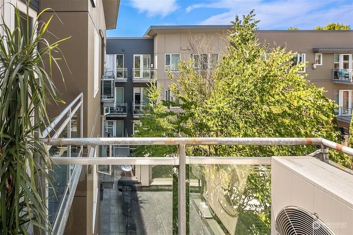 Property Photo:  375 Kirkland Avenue 326  WA 98033 