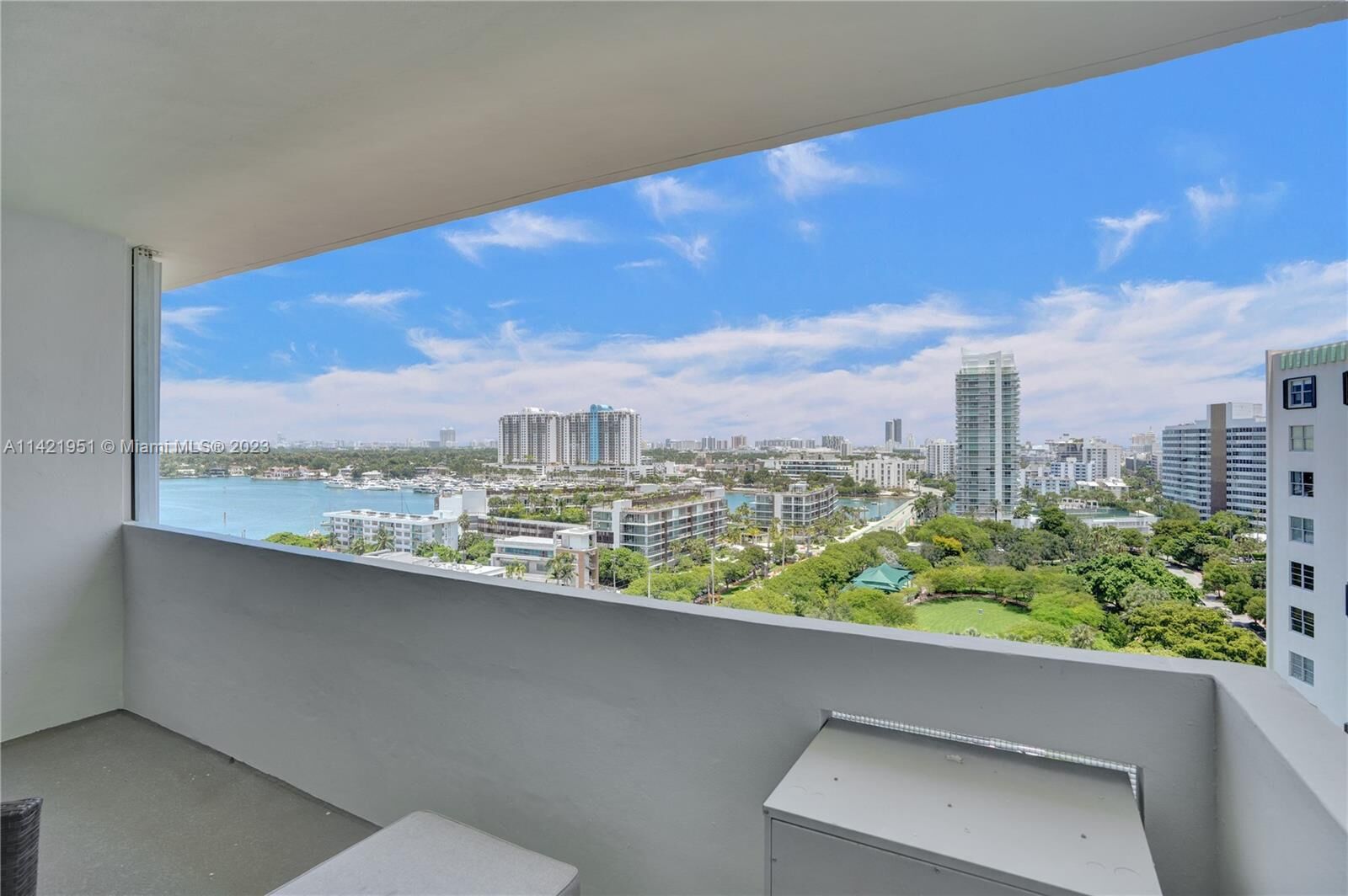 Property Photo:  3 Island Ave Phk  FL 33139 