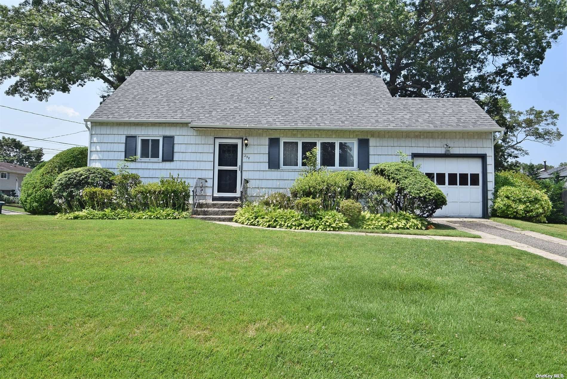 298 Lafayette Road  West Babylon NY 11704 photo