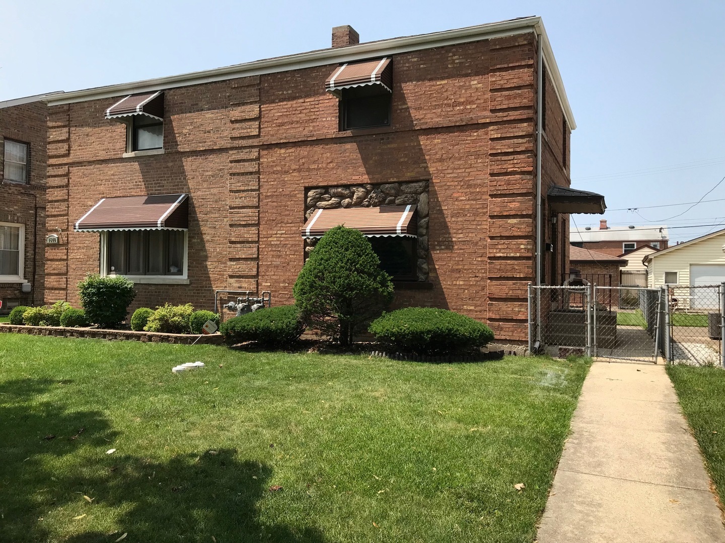 Property Photo: 1642 N 21st Avenue IL 60160