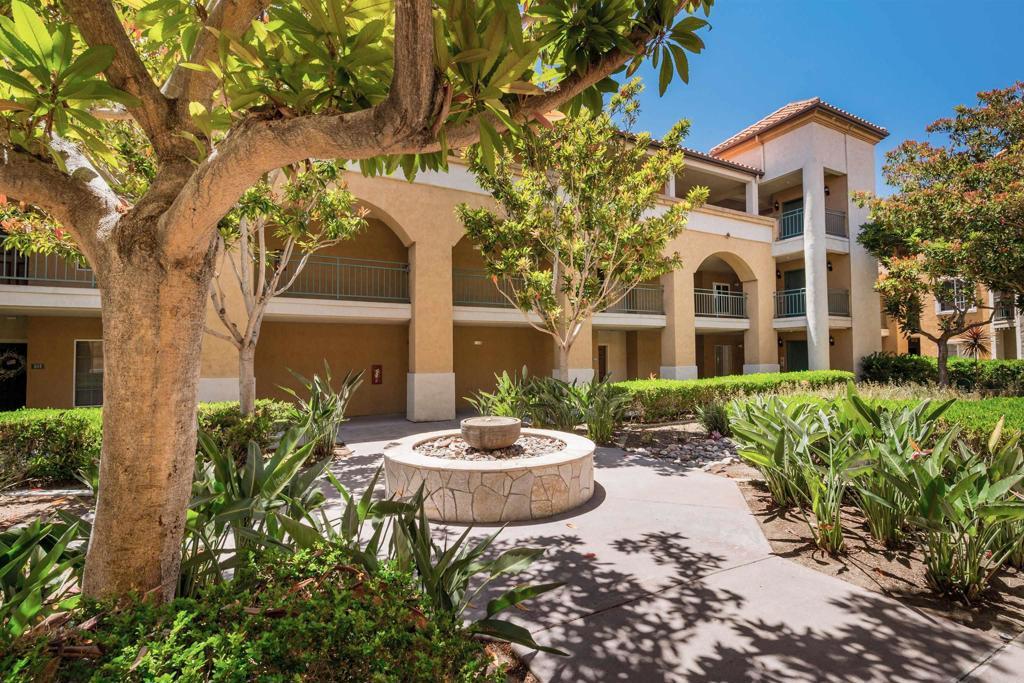 Property Photo: 2020 Camino De La Reina 305 CA 92108