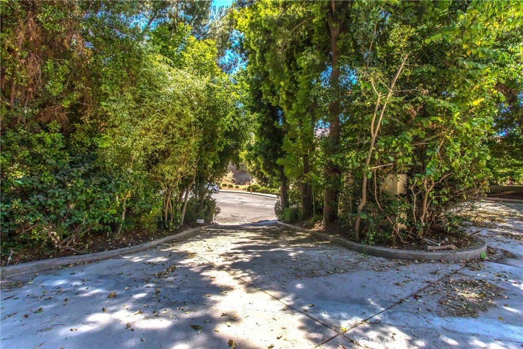 Property Photo: 1671 Walter Court CA 92324
