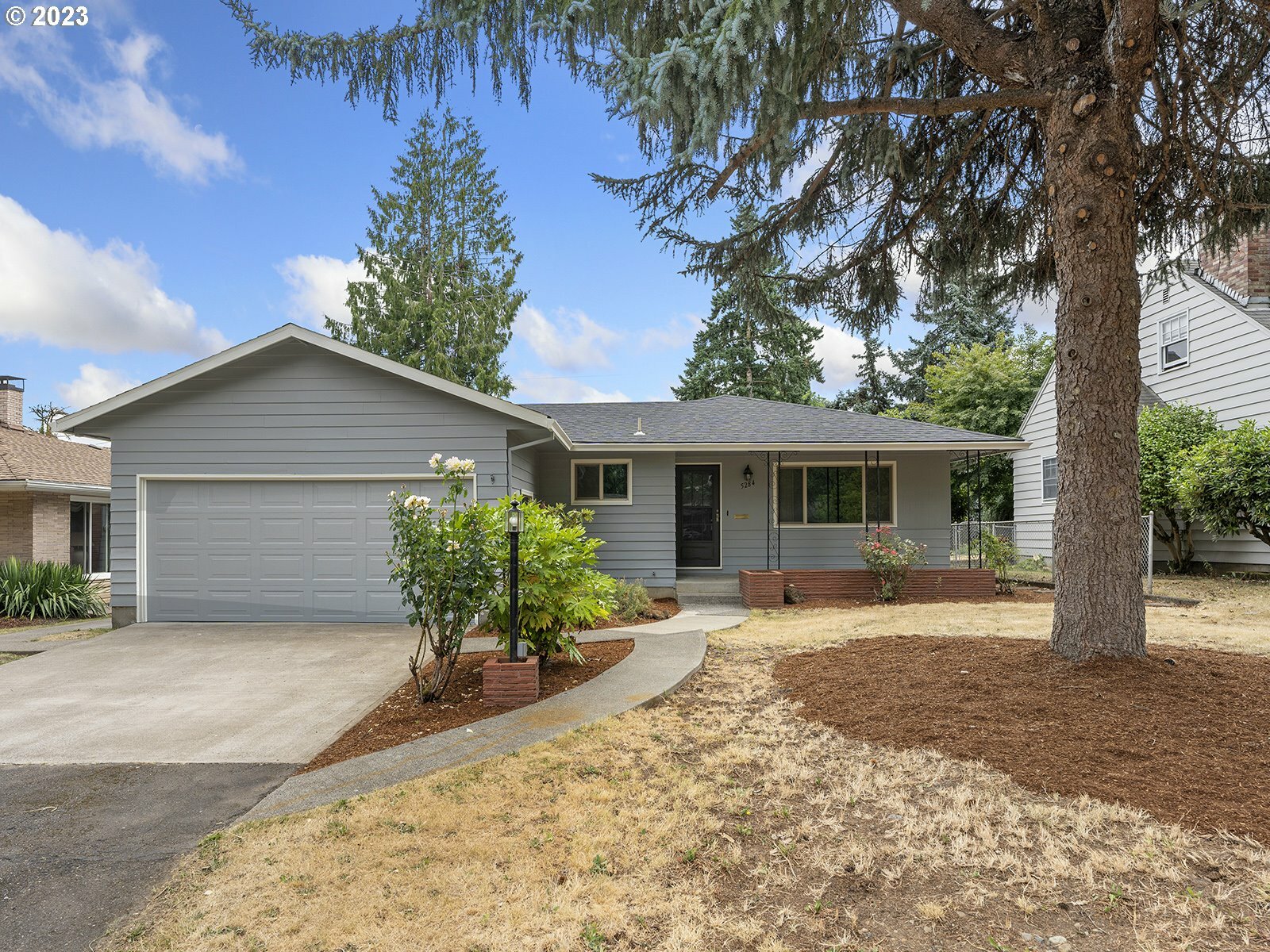 Property Photo: 5284 NE 48th Ave OR 97218