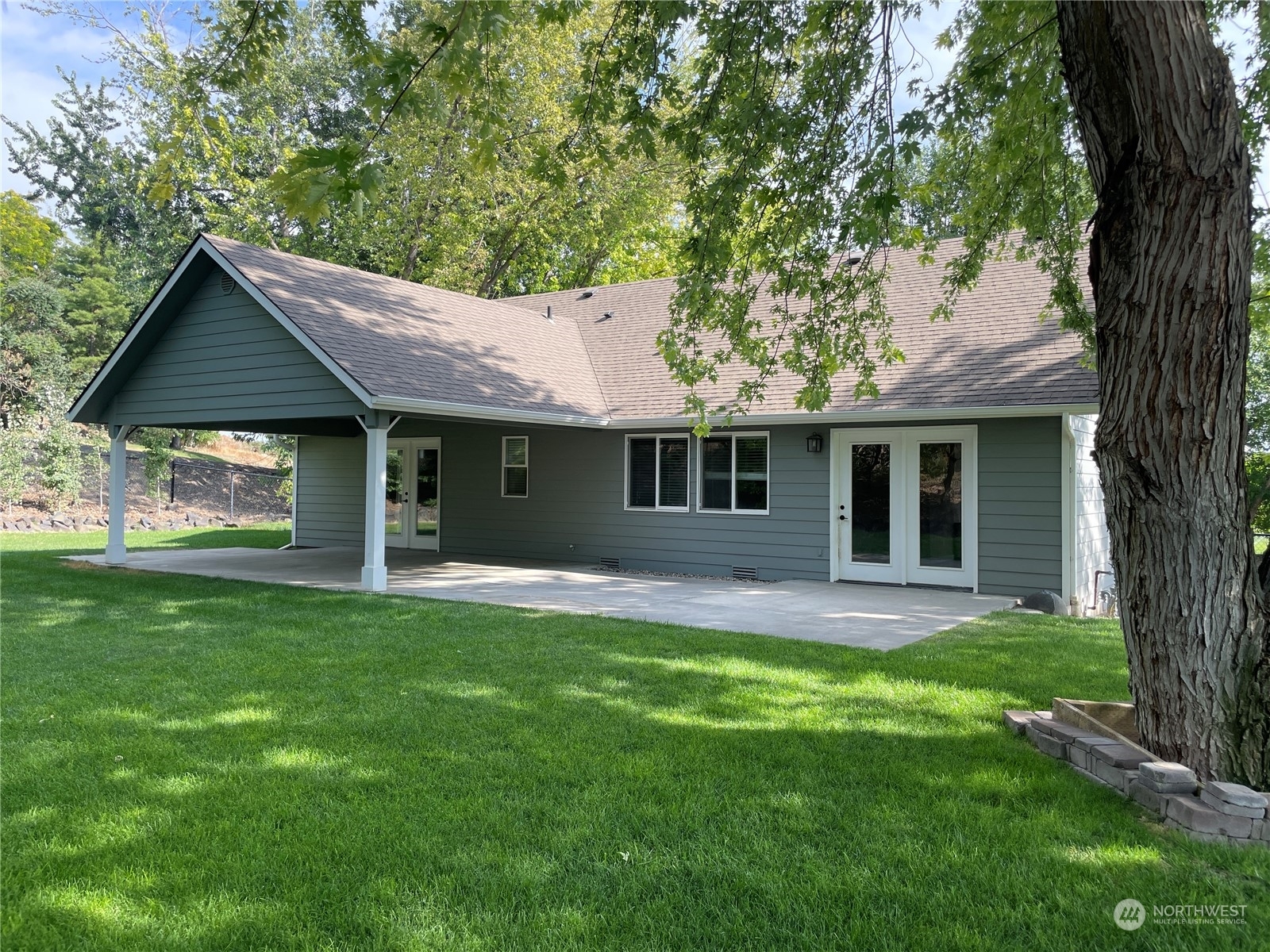 Property Photo:  50 Dale Way  WA 99362 