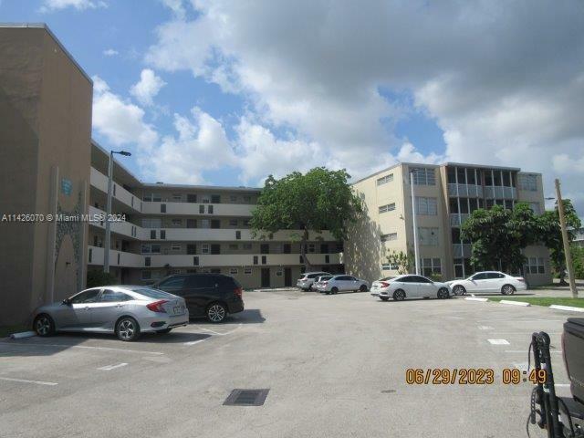 1680 NE 191st St 310-2  Miami FL 33179 photo